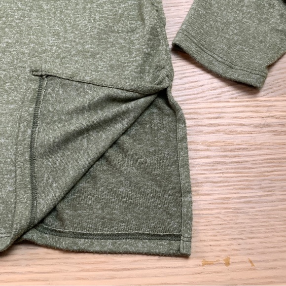 Soft and Fuzzy Tunic Top with side slits (S) - Picture 3 of 4